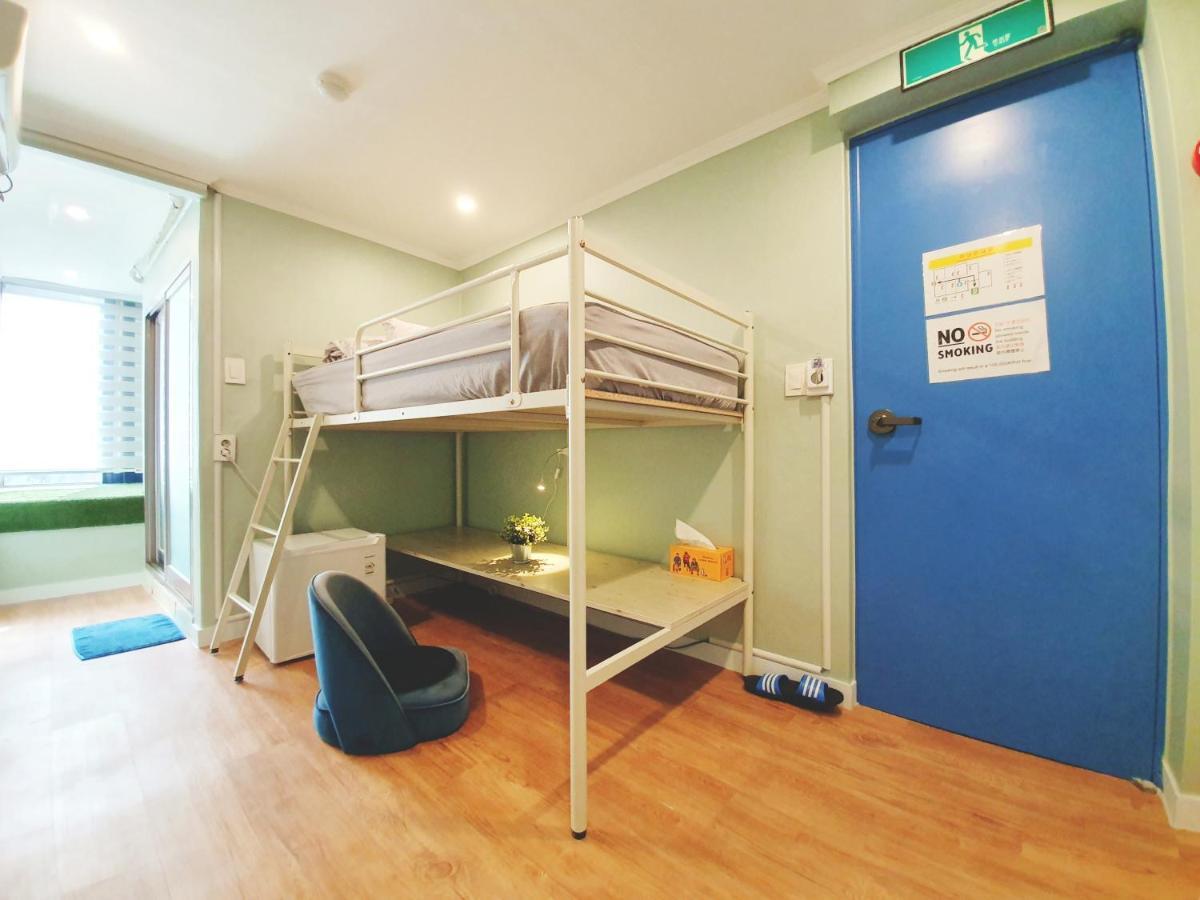 Single Room,1309218388:JPEG