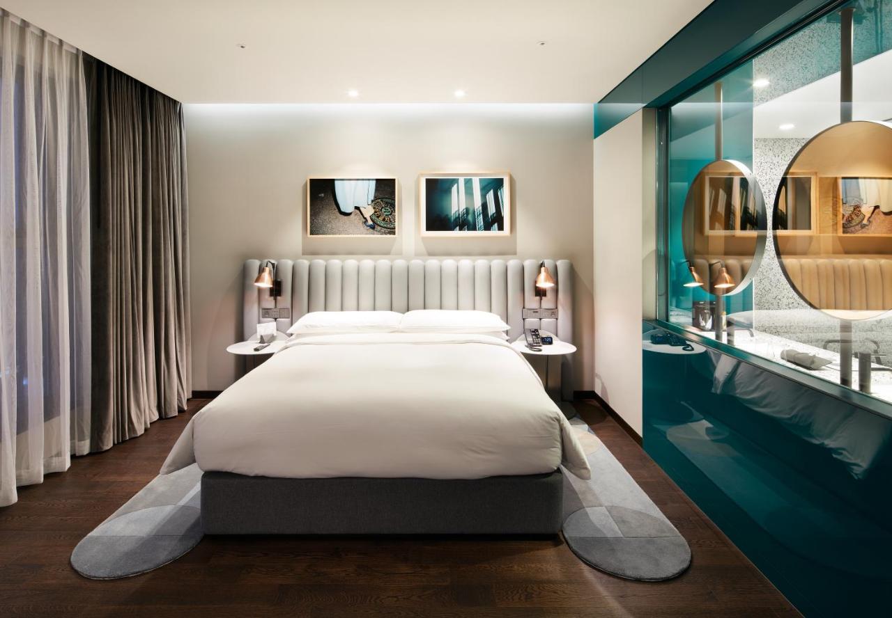 Director Suite, 1 Bedroom Suite, 1 King, City view